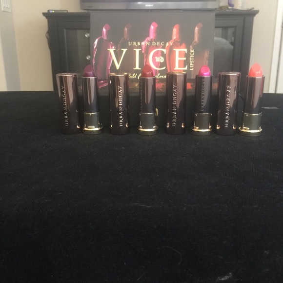 Urban Decay Full Frontal Reloaded Lipstick Set! - Picture 3 of 6